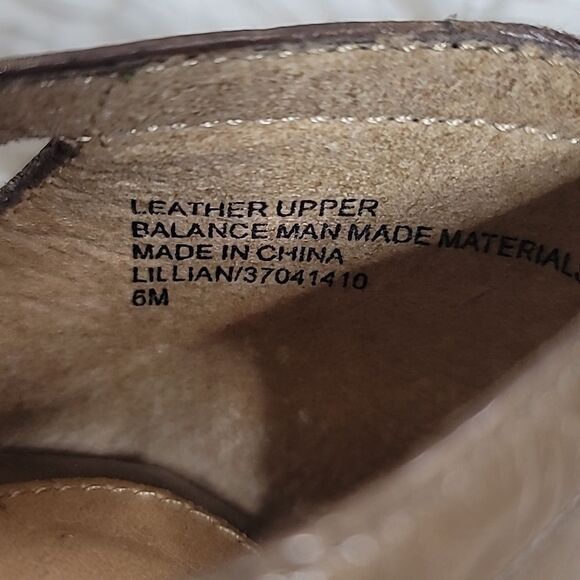 GNW Peep Toe Champaign Taupe Chunky Heels - Picture 10 of 10